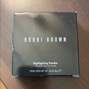 Bobbi Brown Highlighting Powder in Black Case Color Quartz glow